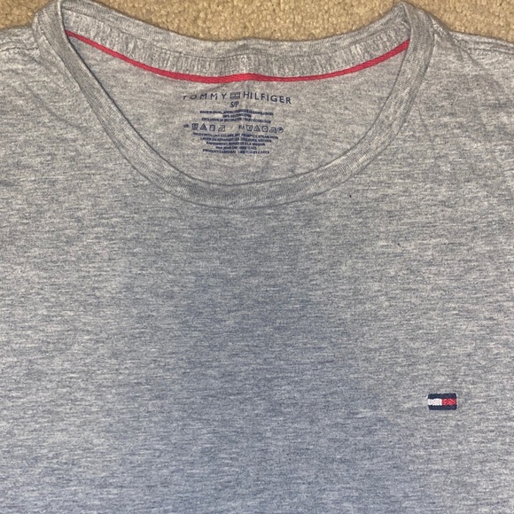 Tommy Hilfiger Tee - Picture 2 of 6
